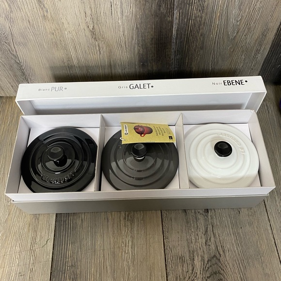 Le Creuset Kitchen Le Creuset Set Of 3 4 Stoneware Petite